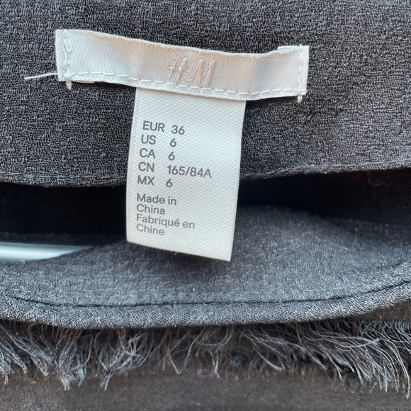 H&M Top - Picture 2 of 3